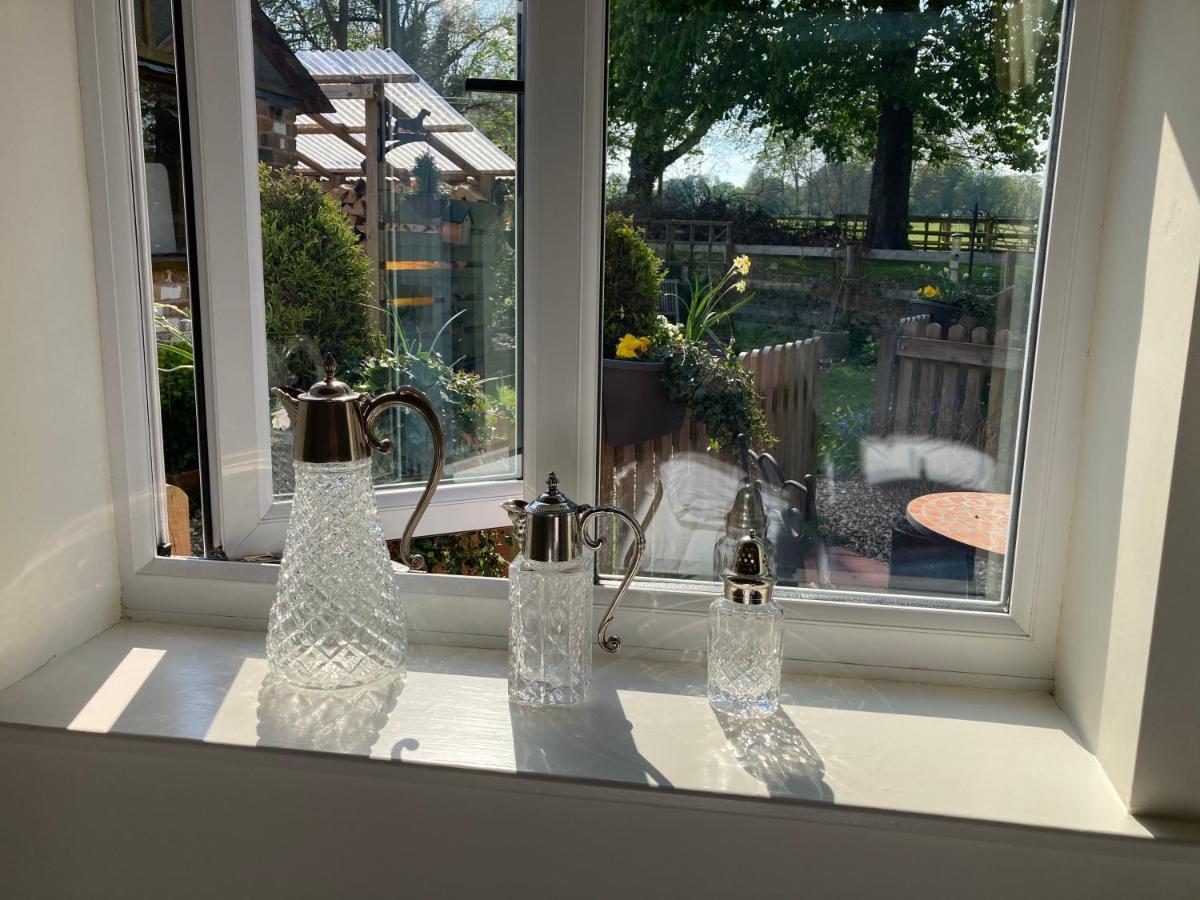 Hunters Moon B&B Tidworth Esterno foto