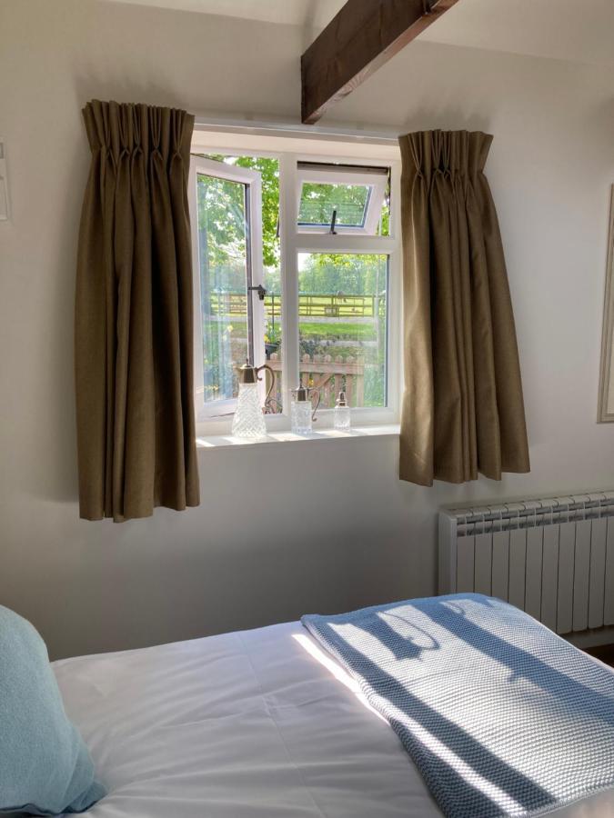 Hunters Moon B&B Tidworth Esterno foto