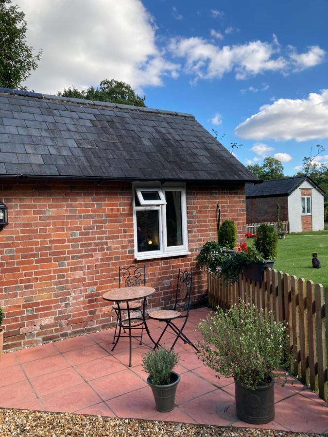 Hunters Moon B&B Tidworth Esterno foto