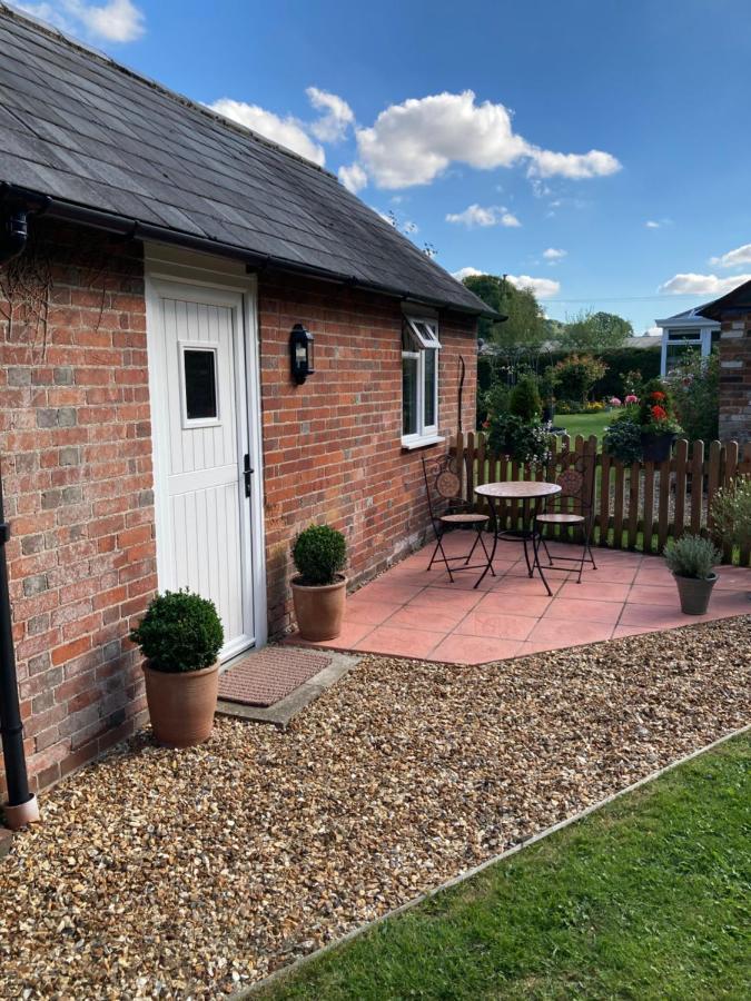 Hunters Moon B&B Tidworth Esterno foto