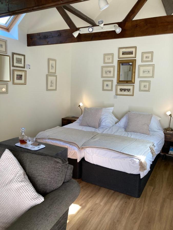 Hunters Moon B&B Tidworth Esterno foto