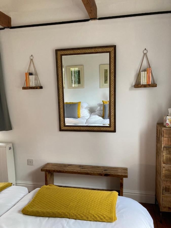Hunters Moon B&B Tidworth Esterno foto