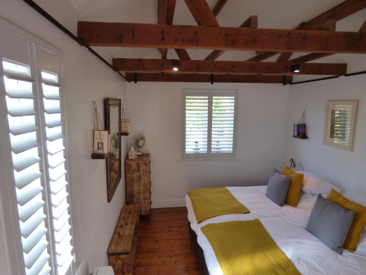 Hunters Moon B&B Tidworth Esterno foto