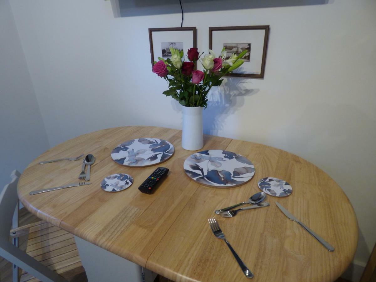 Hunters Moon B&B Tidworth Esterno foto